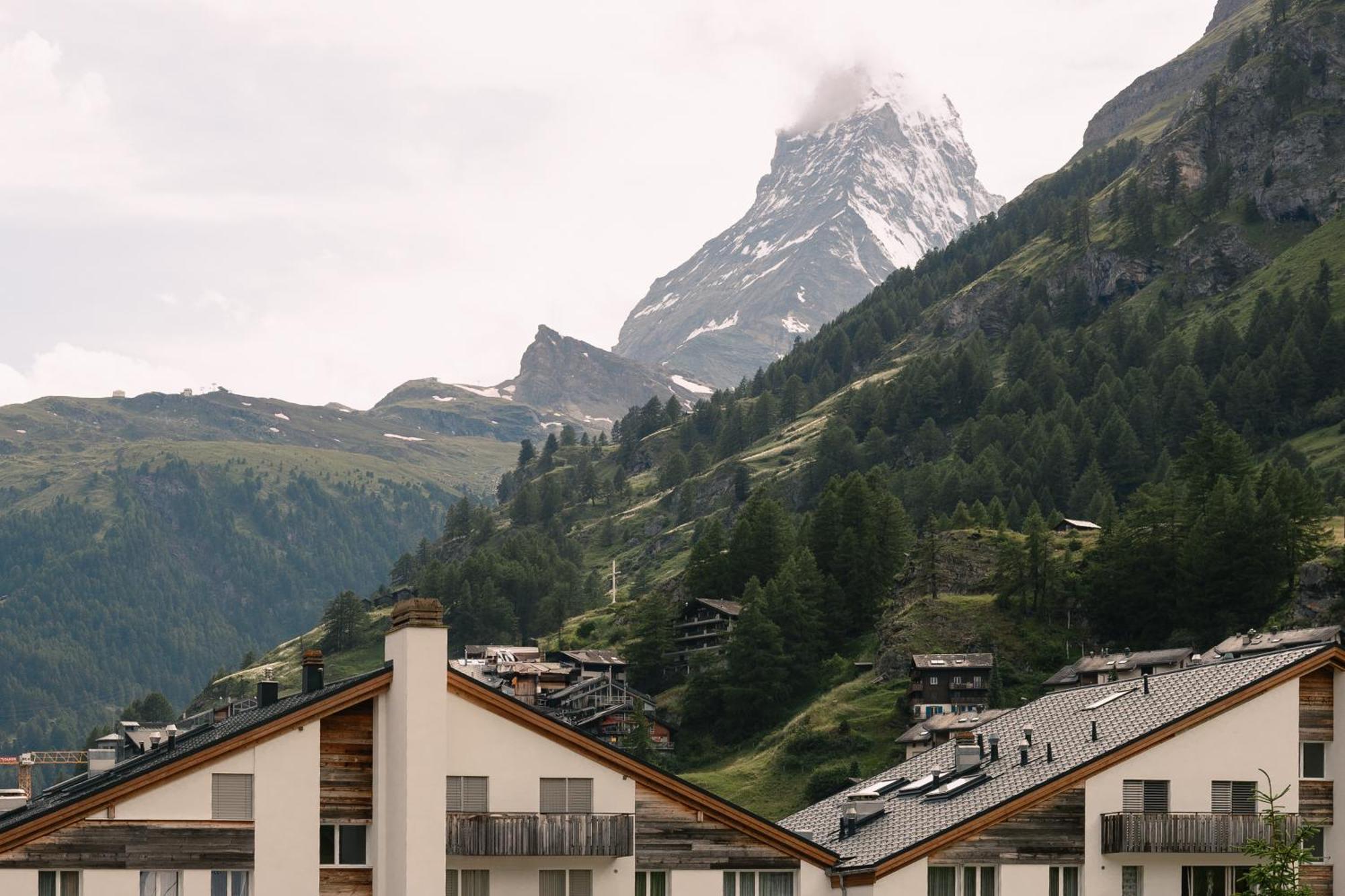Schloss Zermatt - Cbd & Adaptogenic Spa And Sport Hotel Экстерьер фото